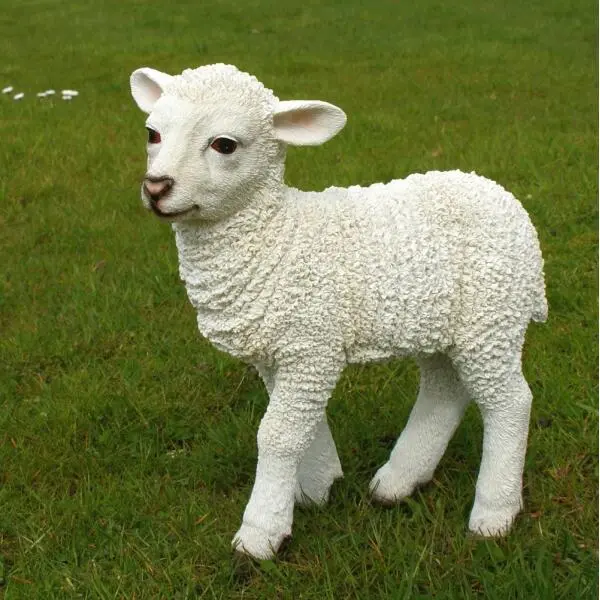 ESSCHERT DESIGN Lam Beeld - H 30 Cm 1 ESSCHERT DESIGN Lam Beeld - H 30 Cm