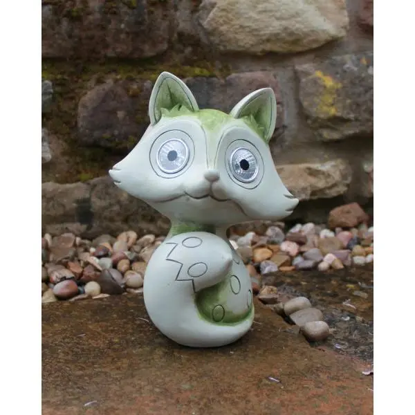 Vos Met Verlichte Ogen Op Zonne-energie 1 Vos Met Verlichte Ogen Op Zonne-energie