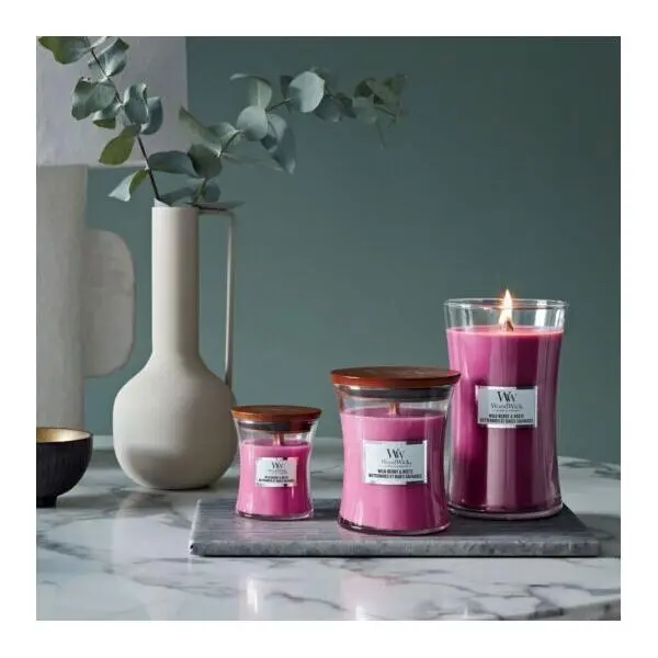 WoodWick Large Candle - Wild Berry & Beets 2 WoodWick Large Candle - Wild Berry & Beets - Afbeelding 2